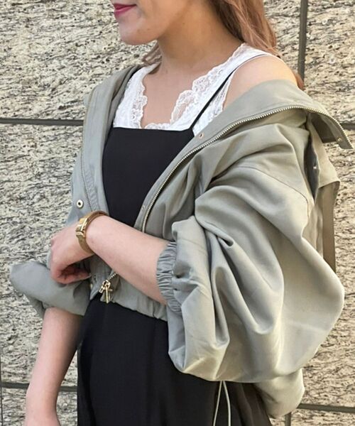 MAJESTIC LEGON(マジェスティックレゴン)の「ショートマウンテンパーカー(ブルゾン・レディース・ベージュ/カーキオリーブ/アイボリー・SMALL/MEDIUM)」の11枚目の写真