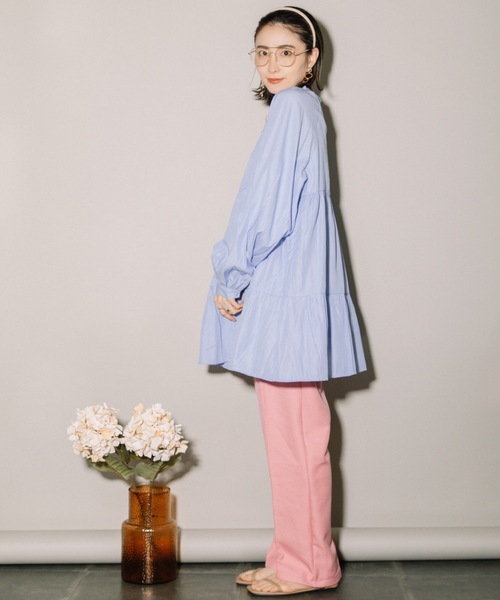 MHBG TOKYO（エムエイチビージートーキョー）の「先染めストライプボリュームスリーブティアードBL（シャツ/ブラウス・レディース・ネイビー/ライトブルー・MEDIUM）」の4枚目の写真