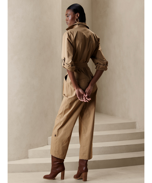 Banana Republic(バナナリパブリック)の「Finley ポプリン ジャンプスーツ(つなぎ/オールインワン・レディース・ブラック/ベージュ・S/L/M/XS)」の4枚目の写真