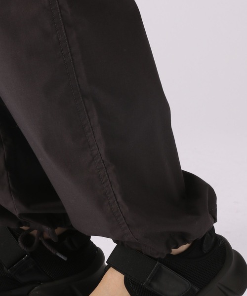 niko and...（ニコアンド）の「【Chill Pants】ドライチルイージーミリパンツ（カーゴパンツ・レディース・ブラック/ベージュ/カーキ/サックスブルー/パープル/サーモンピンク・FREE）」の15枚目の写真