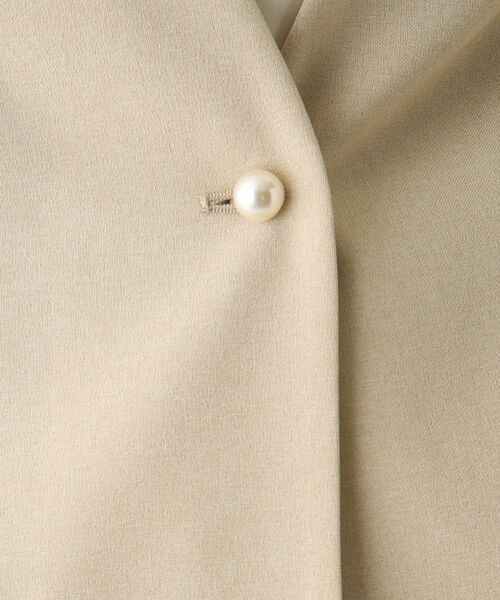 OPAQUE.CLIP（オペークドットクリップ）の「◆セットアップ対応 パール調ボタンノーカラージャケット【洗濯機洗い可/アンチピリング/ストレッチ】（ノーカラージャケット・レディース・ネイビー/ライトベージュ・36/38/40/42）」の21枚目の写真