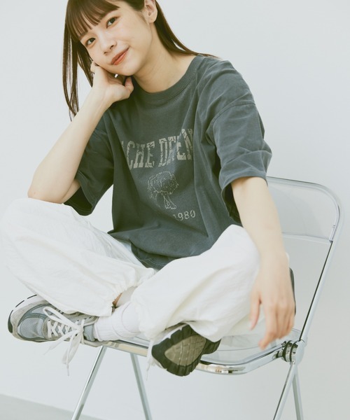 flaner（フラネ）の「Loose pigment wolf tee/ルーズピグメントウルフT（Tシャツ/カットソー・レディース・ベージュ/チャコールグレー・MEDIUM/LARGE）」の4枚目の写真