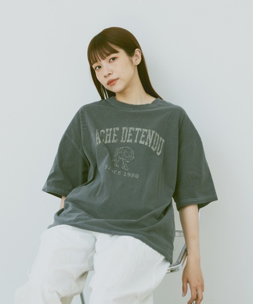flaner（フラネ）の「Loose pigment wolf tee/ルーズピグメントウルフT（Tシャツ/カットソー・レディース・ベージュ/チャコールグレー・MEDIUM/LARGE）」の3枚目の写真