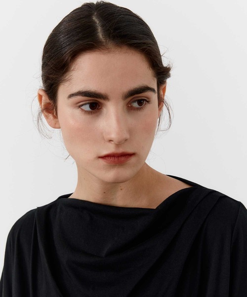 MOHAN(モハン)の「【MOHAN 】TWRドレープ ネック トップ / TWR DRAPED NECK TOP(Tシャツ/カットソー・レディース・スカイブルー/ブラック/クリーム・SMALL)」の10枚目の写真