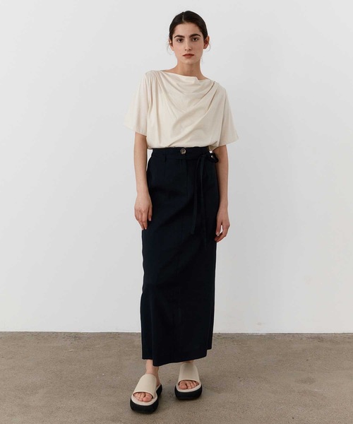 MOHAN(モハン)の「【MOHAN 】TWRドレープ ネック トップ / TWR DRAPED NECK TOP(Tシャツ/カットソー・レディース・スカイブルー/ブラック/クリーム・SMALL)」の17枚目の写真
