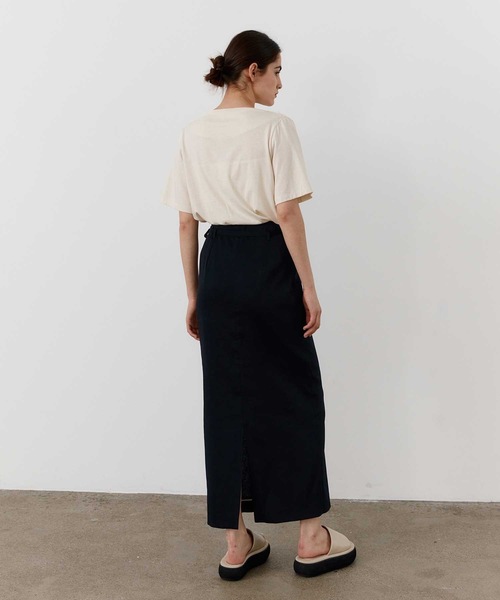 MOHAN(モハン)の「【MOHAN 】TWRドレープ ネック トップ / TWR DRAPED NECK TOP(Tシャツ/カットソー・レディース・スカイブルー/ブラック/クリーム・SMALL)」の20枚目の写真