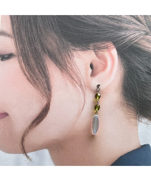 tone(トーン)の「【-lensa-】オーロラカラーの小ぶりピアス(MA)(ピアス(両耳用)・レディース・シルバー・FREE)」の5枚目の写真