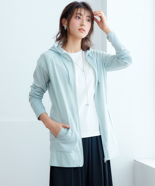 nissen（ニッセン）の「ＵＶカット綿１００％フライス素材フレンチスリーブＴシャツ（Tシャツ/カットソー・レディース・ブラック/オフホワイト/ブルー/グレイッシュベージュ/グリーン/ローズ/スモークピンク/オレンジ・L/S/LL/M）」の16枚目の写真