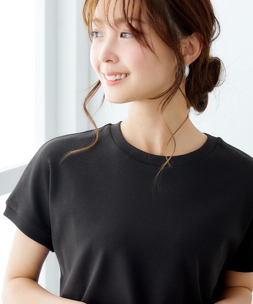 nissen（ニッセン）の「ＵＶカット綿１００％フライス素材フレンチスリーブＴシャツ（Tシャツ/カットソー・レディース・ブラック/オフホワイト/ブルー/グレイッシュベージュ/グリーン/ローズ/スモークピンク/オレンジ・L/S/LL/M）」の14枚目の写真