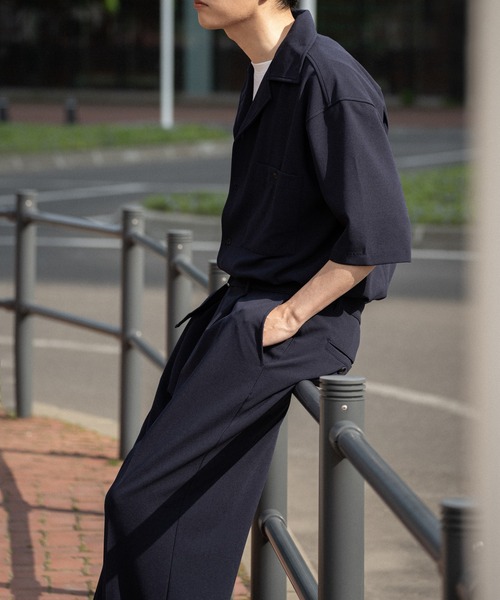COURO(コウロ)の「【セットアップ】オープンカラーシャツ & タック入りフルレングスストレートパンツ〈ベルト付き〉(セットアップ・メンズ・グレイッシュベージュ/カーキ/ネイビー/ブラック・S/M/L)」の20枚目の写真