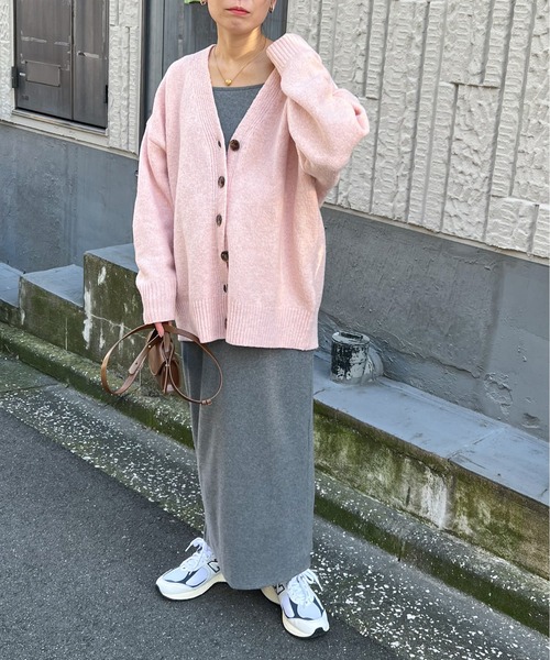 feepur（フェピュール）の「ニットカーディガン（カーディガン/ボレロ・レディース・ベージュ・MEDIUM）」の5枚目の写真