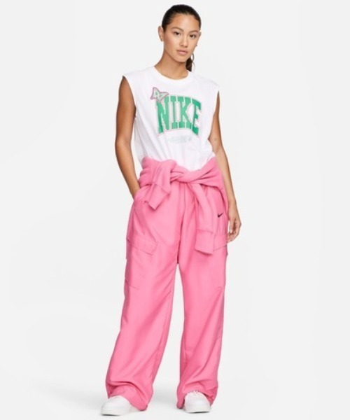 NIKE（ナイキ）の「NIKE/ナイキ タンクトップ ブランドロゴ クロップド丈 FD2574-010/FD2574-100/FD2574-410（タンクトップ・レディース・ホワイト/ブラック/ネイビー・M/L/XL）」の11枚目の写真