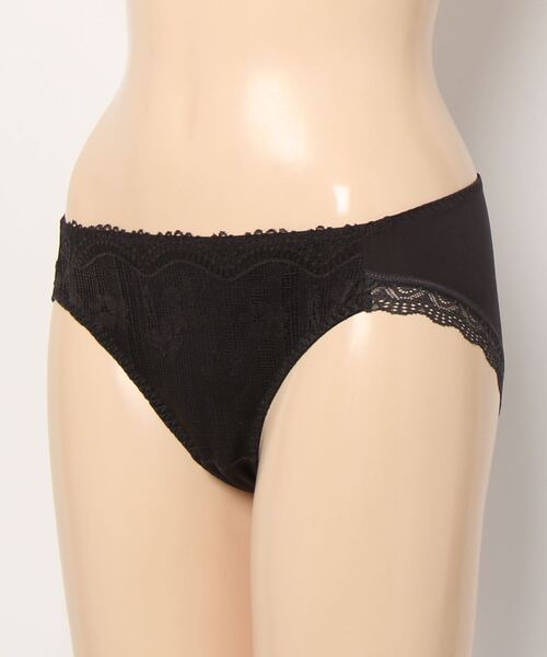 AMOSTYLE BY Triumph(アモスタイルバイトリンプ)の「レギュラーショーツ フリーミー スムース AMST1421 Hikini JX(ショーツ・レディース・ベージュ/ブラック/パープル・L/M)」の9枚目の写真