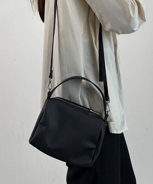 AT CREATION(アットクリエイション)の「EM:AT CREATION シカク2WAYショルダー(トートバッグ・レディース・アイボリー/ブラック/ピンク/ブルー・FREE)」の2枚目の写真