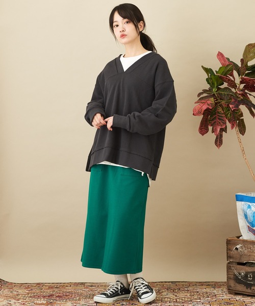 CUBE SUGAR（キューブシュガー）の「鹿の子裏毛スウェットＶネックプルオーバー（スウェット・レディース・スミクロ/ナチュラル/イエロー・M）」の9枚目の写真