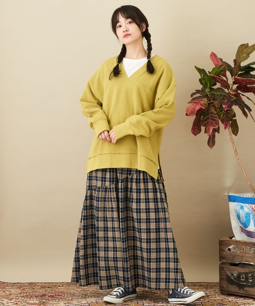 CUBE SUGAR（キューブシュガー）の「鹿の子裏毛スウェットＶネックプルオーバー（スウェット・レディース・スミクロ/ナチュラル/イエロー・M）」の13枚目の写真