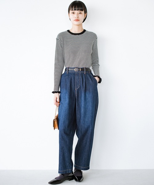 haco!(ハコ)の「シルエットのかっこよさと楽ちんさに定評がある別注 refined works デニムテーパードパンツ(デニムパンツ・レディース・グレー/インディゴブルー・SMALL/MEDIUM/LARGE/X-LARGE)」の21枚目の写真