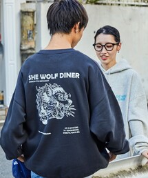 限定展開 SHE WOLF DINER×FREAK'S STORE/シーウルフダイナー 別注 ビッグシルエット バックプリント クルーネックスウェット