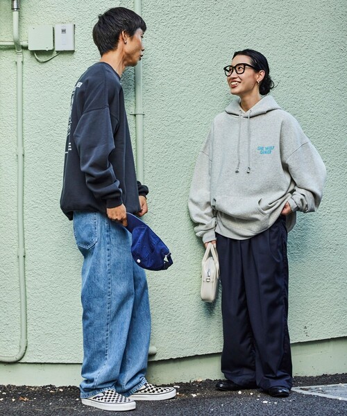 FREAK'S STORE(フリークスストア)の「限定展開 SHE WOLF DINER×FREAK'S STORE/シーウルフダイナー 別注 ビッグシルエット バックプリント クルーネックスウェット(スウェット・メンズ・グレー/ホワイト/ブラック・SMALL/MEDIUM/LARGE)」の4枚目の写真