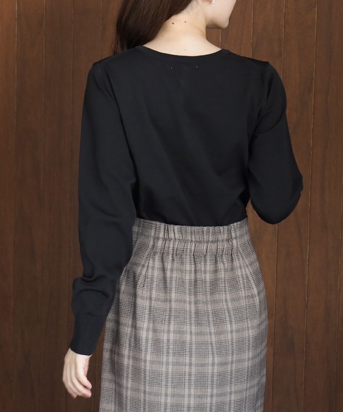 TRUDEA(トルディア)の「スポンディッシュパールボタンニットカーディガン(カーディガン/ボレロ・レディース・ブラウン/ブラック/ピンクベージュ・LARGE/MEDIUM)」の12枚目の写真