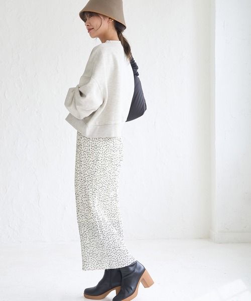 ROPE' PICNIC（ロペピクニック）の「裏起毛刺繍ロゴクロップドスウェット（スウェット・レディース・ブルー系その他5/チャコールグレー/キナリ/ライトグレー・38）」の8枚目の写真