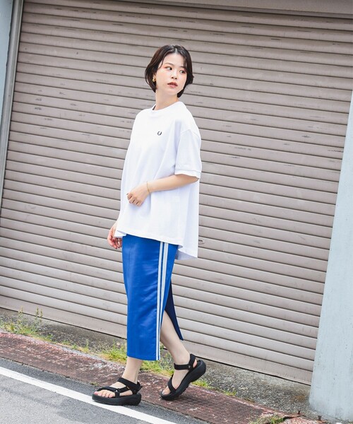 Ray BEAMS（レイビームス）の「FRED PERRY × Ray BEAMS / 別注 Reluxed Pique T-shirt（Tシャツ/カットソー・レディース・ホワイト/ピンク/ブラック・ONE SIZE）」の4枚目の写真