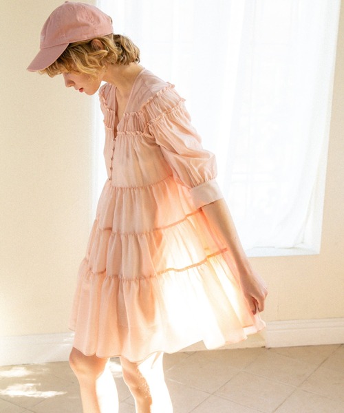 DEICY（デイシー）の「ティアードミニワンピース（ワンピース・レディース・オフホワイト/レッド/ブラック/ピンク・FREE）」の3枚目の写真