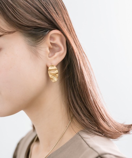 mystic（ミスティック）の「[Eau] chips pierce（ピアス（両耳用）・レディース・ゴールド/シルバー・ONE SIZE）」の5枚目の写真