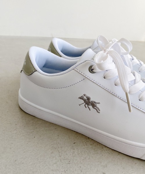 POLOCHAMPS（ポロチャンプス）の「【POLOCHAMPS/ポロチャンプス】別注 ワンポイント刺繍 ローカット コートスニーカー（スニーカー・レディース・ネイビー/グレイッシュベージュ/ライトグレー/ホワイト/グリーン・23/23.5/24/24.5/25）」の19枚目の写真