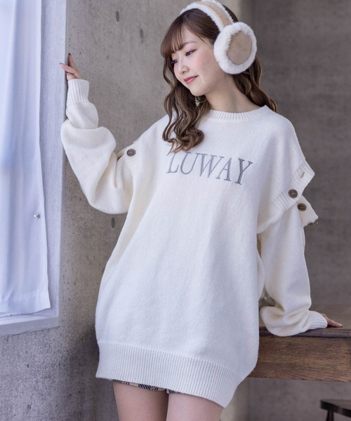 clear(クリア)の「長袖スリット刺繍オーバーサイズニットトップス≪2024SS新作≫(ニット/セーター・レディース・杢グレー/グレイッシュベージュ/アイボリー・F)」の2枚目の写真