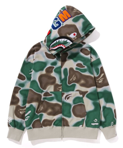 A BATHING APE（アベイシングエイプ）の「LIQUID CAMO SHARK