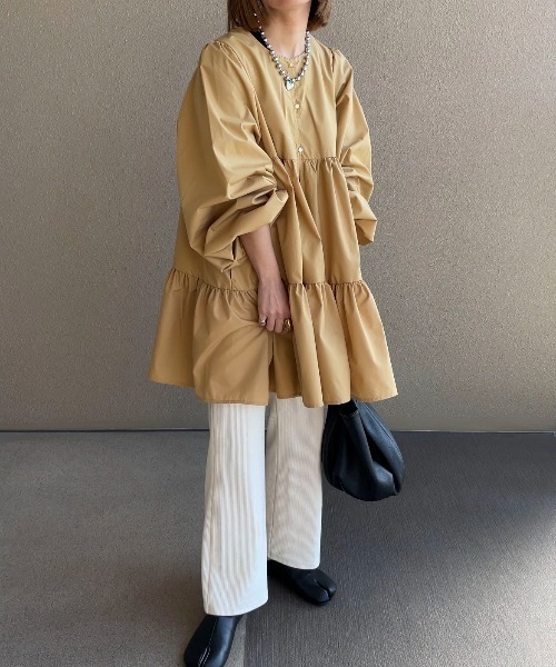 feepur by saya（フェピュールバイサヤ）の「マルチウェイティアードチュニック（シャツ/ブラウス・レディース・オフホワイト/ベージュ/ブラック・MEDIUM）」の19枚目の写真