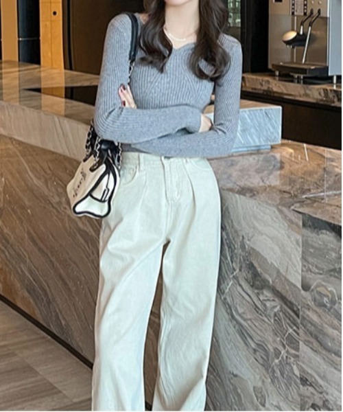 ibeul_（イベール）の「ハートネックスリムリブトップス（ニット/セーター・レディース・グレー/ブラック/ブラウン/ホワイト/ベージュ・FREE）」の16枚目の写真