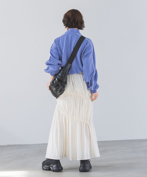 PAGEBOY（ページボーイ）の「ハーフZIPショートトラックジャケット（ジャージ・レディース・ブラック/オフホワイト/ブルー・FREE）」の18枚目の写真