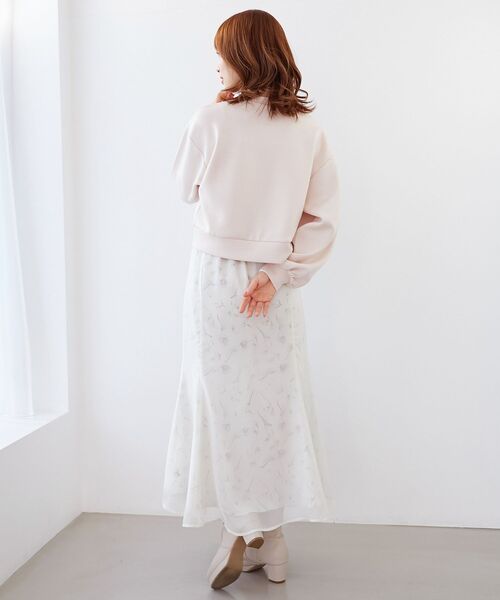 MAJESTIC LEGON（マジェスティックレゴン）の「ビジューボタンカットカーディガン（スウェット・レディース・ネイビー/ピンクベージュ/オフホワイト・MEDIUM）」の7枚目の写真