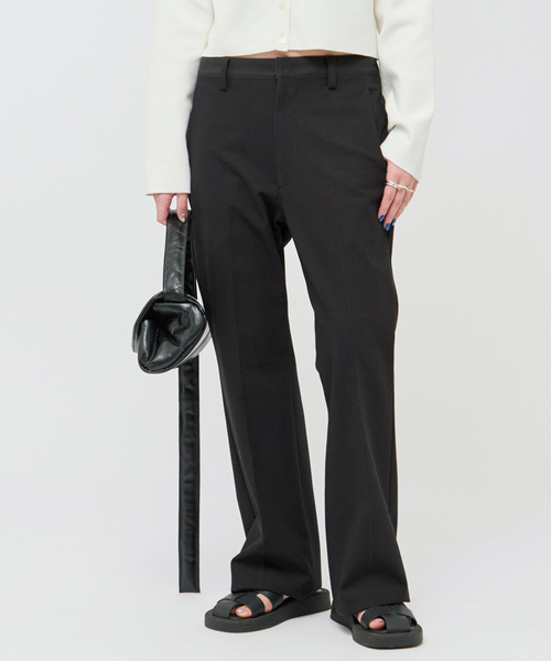 AP STUDIO(エーピーストゥディオ)の「シリコンディップツイルパンツ(スラックス・レディース・ブラック/ベージュ・40/38/36)」の1枚目の写真