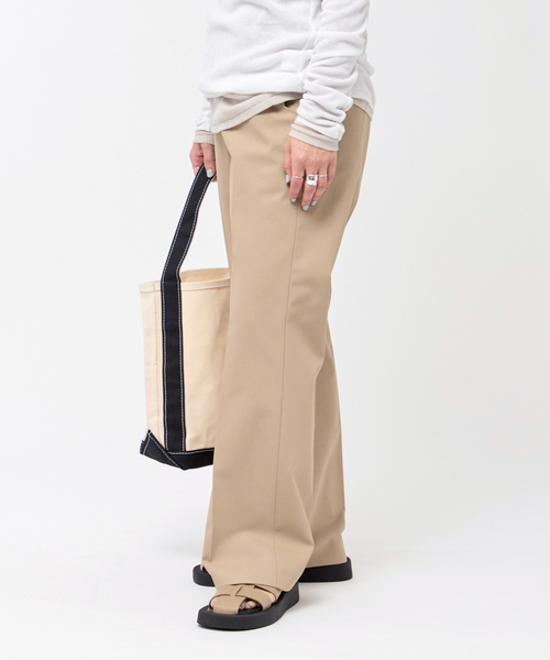 AP STUDIO(エーピーストゥディオ)の「シリコンディップツイルパンツ(スラックス・レディース・ブラック/ベージュ・40/38/36)」の3枚目の写真