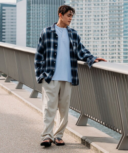 FREAK'S STORE(フリークスストア)の「速乾素材 リラックスフィットイージーパンツ/リネン風 ホームケア(その他パンツ・メンズ・ブラック/オリーブ/チャコール/オフホワイト・SMALL/MEDIUM/LARGE)」の16枚目の写真