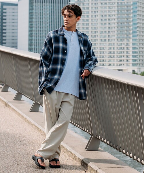 FREAK'S STORE(フリークスストア)の「速乾素材 リラックスフィットイージーパンツ/リネン風 ホームケア(その他パンツ・メンズ・ブラック/オリーブ/チャコール/オフホワイト・SMALL/MEDIUM/LARGE)」の17枚目の写真