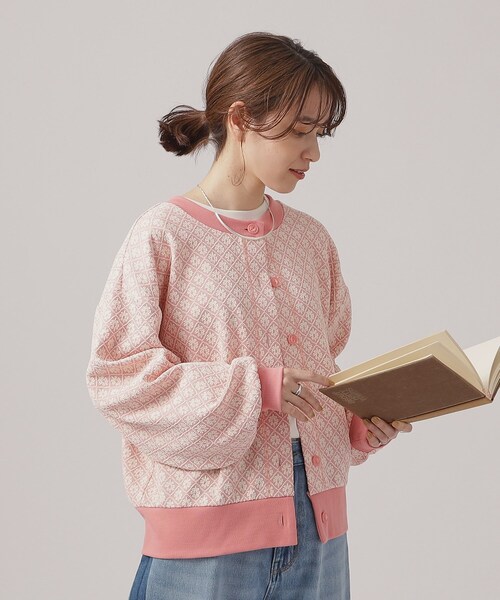 Cutie Blonde（キューティーブロンド）の「◆【前後2WAY】花柄ジャカードカーディガン（カーディガン/ボレロ・レディース・ピンク系9/ネイビー系5/グレー系4・04/03/02）」の3枚目の写真