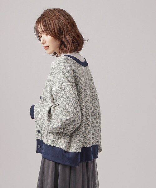 Cutie Blonde（キューティーブロンド）の「◆【前後2WAY】花柄ジャカードカーディガン（カーディガン/ボレロ・レディース・ピンク系9/ネイビー系5/グレー系4・04/03/02）」の5枚目の写真