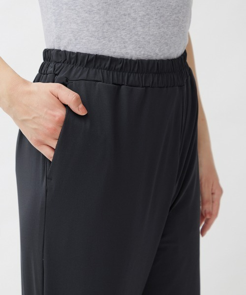 Tuche(トゥシェ)の「Tuche/トゥシェ ストレッチパンツ ワイド ライトテックストレッチメッシュ(その他パンツ・レディース・ネイビー/グレー/ブラック・MEDIUM/LARGE)」の12枚目の写真