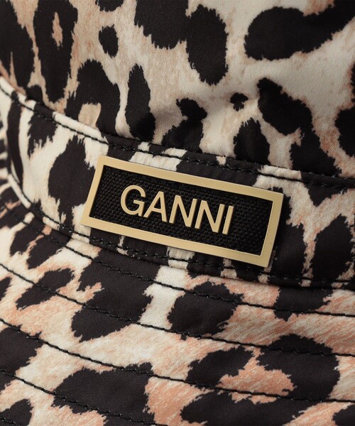 GANNI（ガニー）の「GANNI/ガニー RECYCLED TECH BUCKET HAT / A4735_099 / A4472_943 / バケットハット（ハット・レディース・ブラック/レオパード・SMALL）」の6枚目の写真