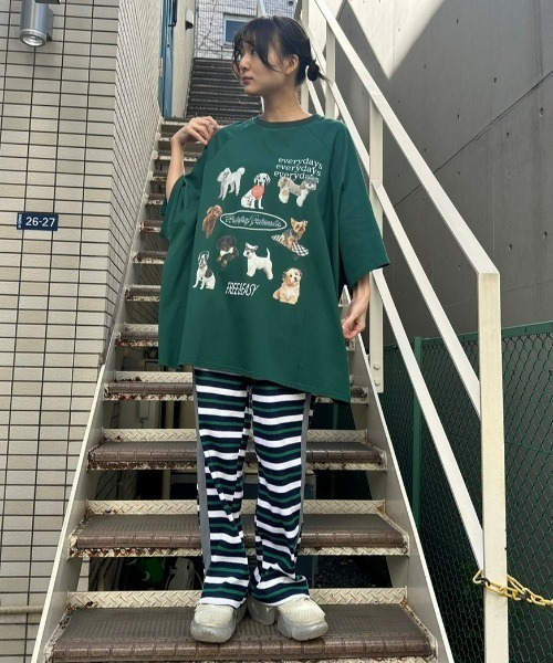 Candy Stripper(キャンディストリッパー)の「HAPPY FRIENDS OVER SIZE RAGLAN トップス(Tシャツ/カットソー・レディース・ライトベージュ/グリーン/ブラック・2)」の15枚目の写真