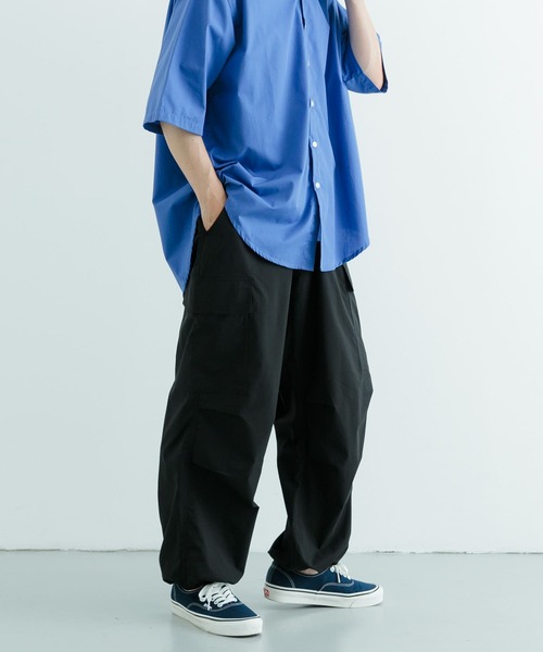 ITEMS URBANRESEARCH（アイテムズ アーバンリサーチ）の「ウエストイージー ポリカーゴパンツ（その他パンツ・メンズ・カーキ/グレー系その他/アイボリー/ブラック・MEDIUM/LARGE）」の22枚目の写真