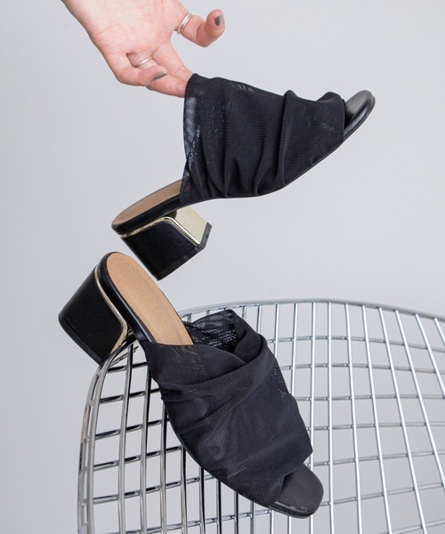 VACANCY（ヴァカンシー）の「ドレープチュールシアーサンダル（サンダル・レディース・ブラック/シルバー・MEDIUM/X-LARGE/LARGE）」の10枚目の写真