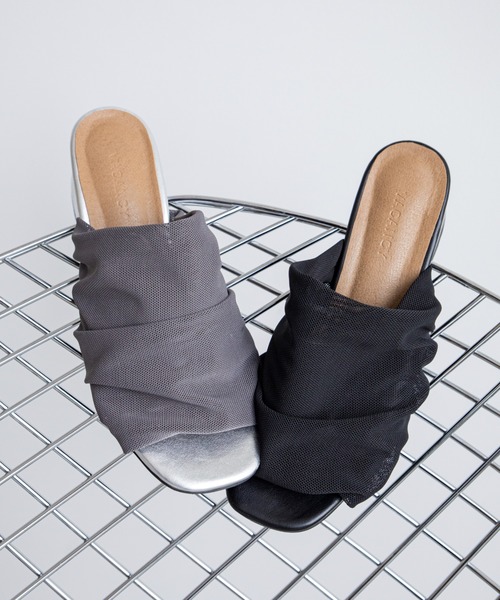 VACANCY（ヴァカンシー）の「ドレープチュールシアーサンダル（サンダル・レディース・ブラック/シルバー・MEDIUM/X-LARGE/LARGE）」の9枚目の写真