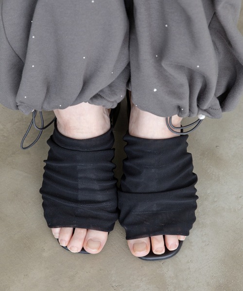 VACANCY（ヴァカンシー）の「ドレープチュールシアーサンダル（サンダル・レディース・ブラック/シルバー・MEDIUM/X-LARGE/LARGE）」の20枚目の写真