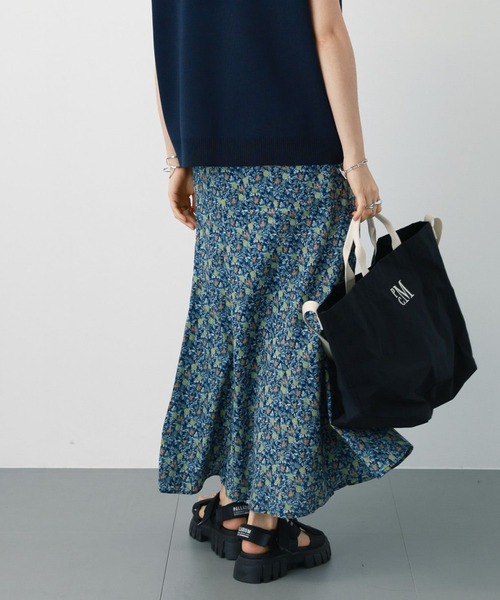 saloon（サルーン）の「SALOON(サルーン)/フルーツ柄スカート【手洗い可】ロング丈（スカート・レディース・ホワイト/ネイビー・FREE）」の19枚目の写真