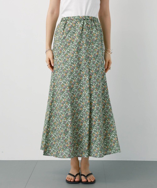 saloon（サルーン）の「SALOON(サルーン)/フルーツ柄スカート【手洗い可】ロング丈（スカート・レディース・ホワイト/ネイビー・FREE）」の4枚目の写真